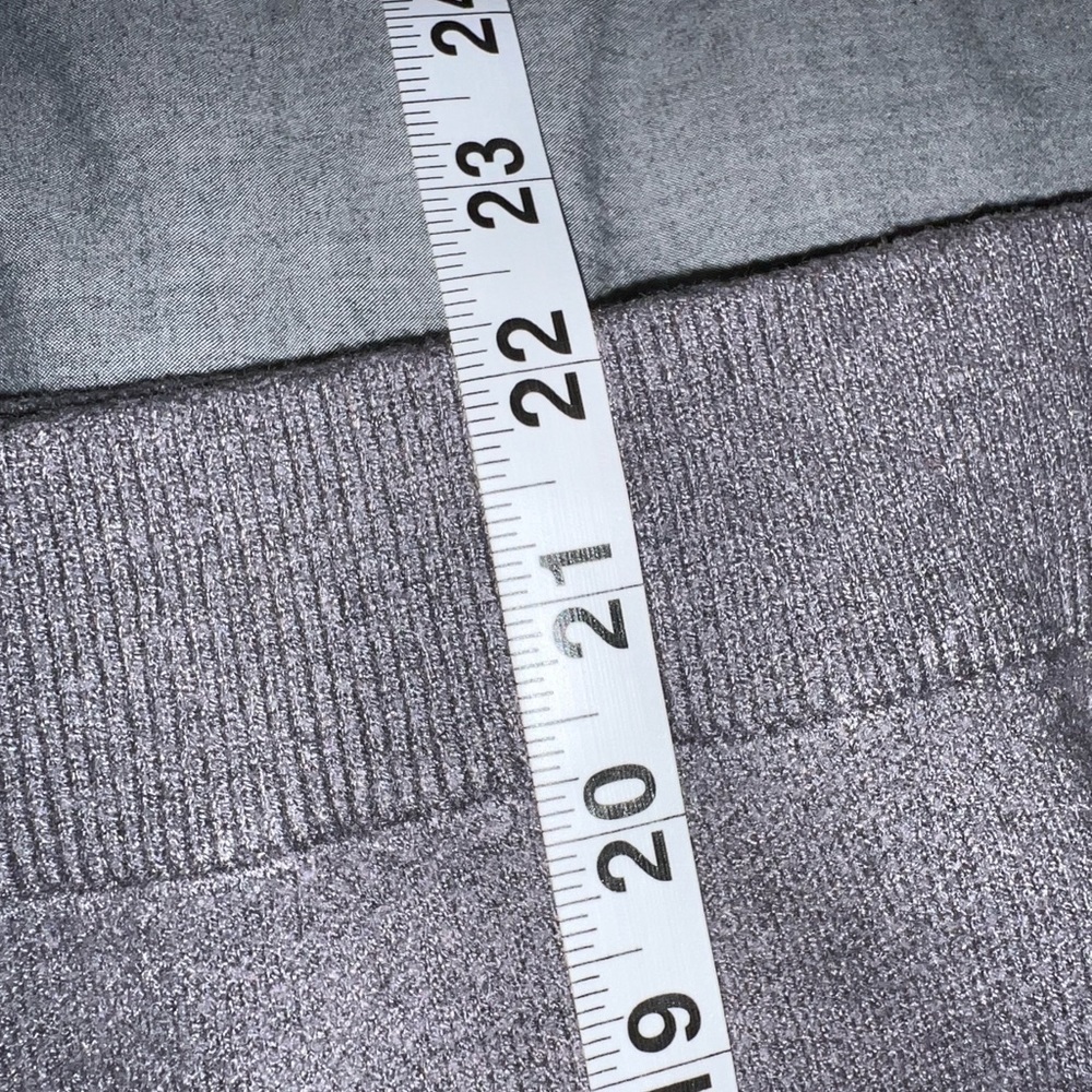 Grey Tahari sweater medium - Picture 4 of 6